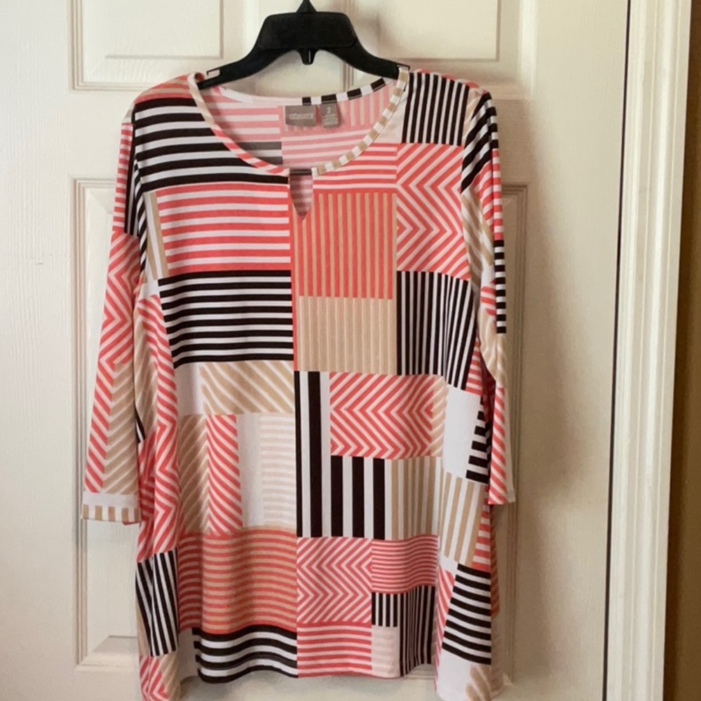 Chico’s Women’s Asymmetrical 3/4 Sleeves Artwork Geometric Blouse Size 2 (Large)